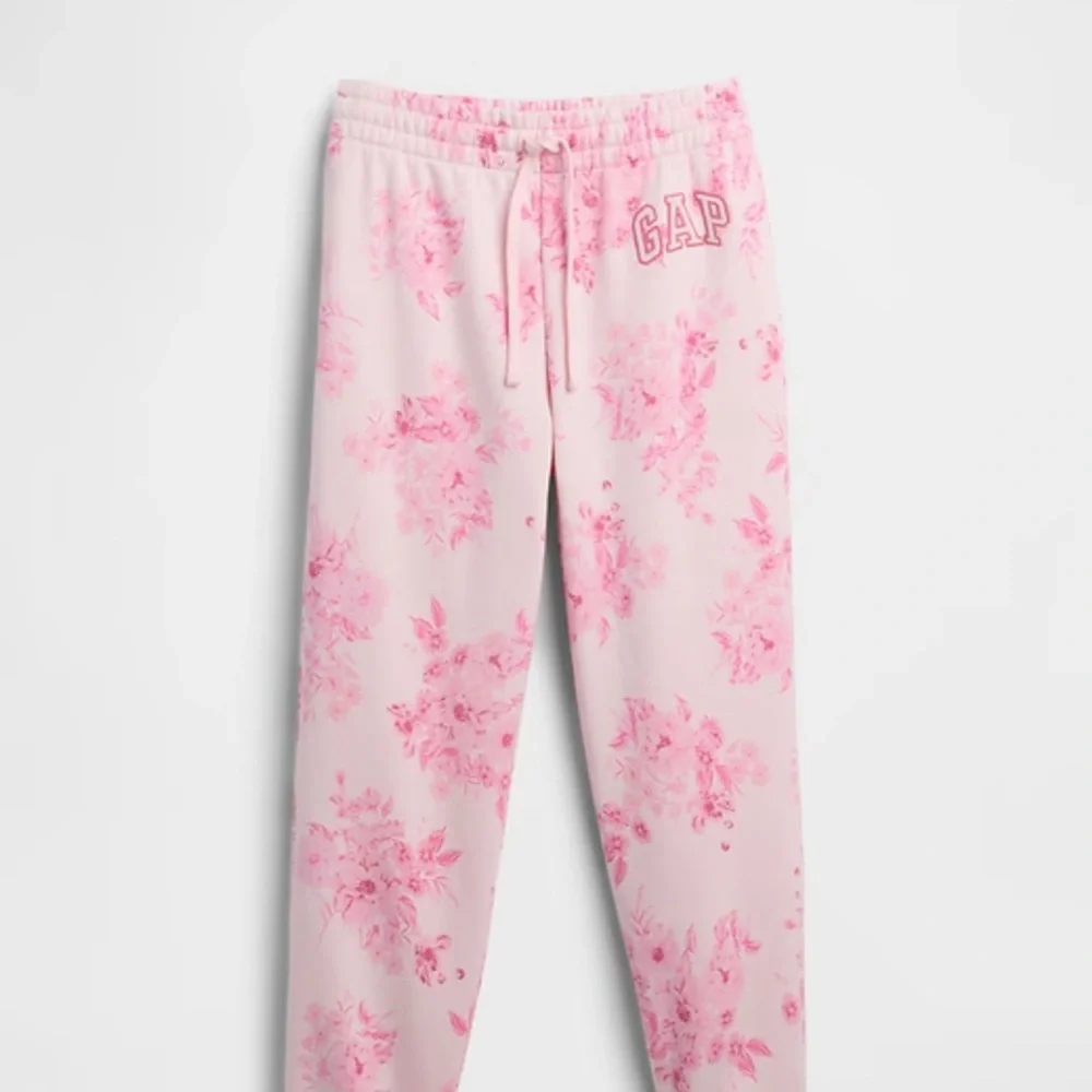 GAP Pink Floral Lounge Set - Picture 7 of 9
